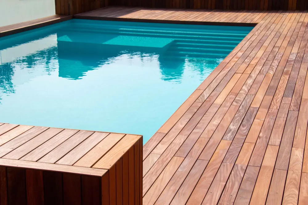 piscine-bois-naturelle-pegomas